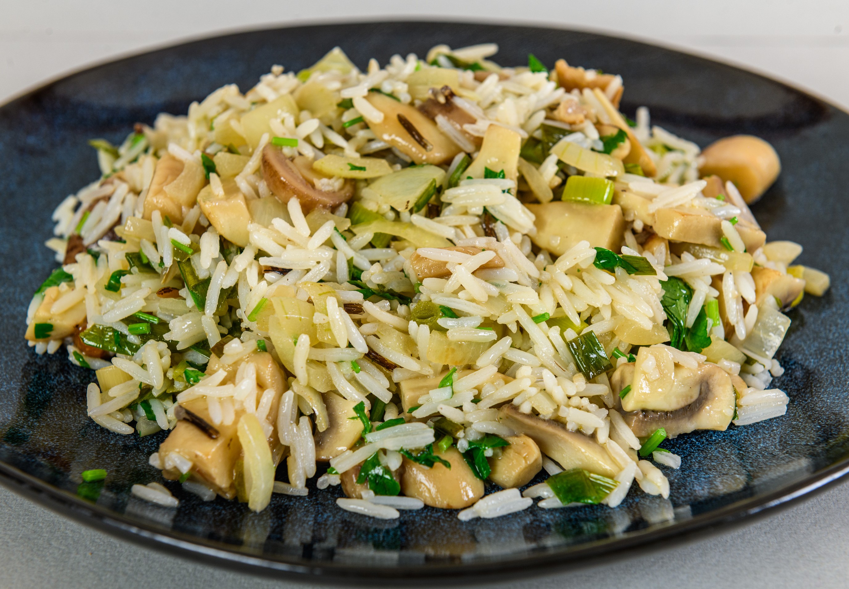 Risotto cu ciuperci, patrunjel si ulei cu aroma de trufe